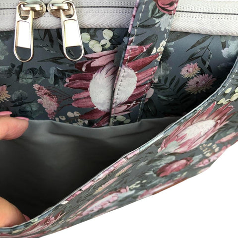 Cotton Road Laptop Bag: GREEN PROTEA PVC Laptop Bag / Carry Sleeve with Padded Inner