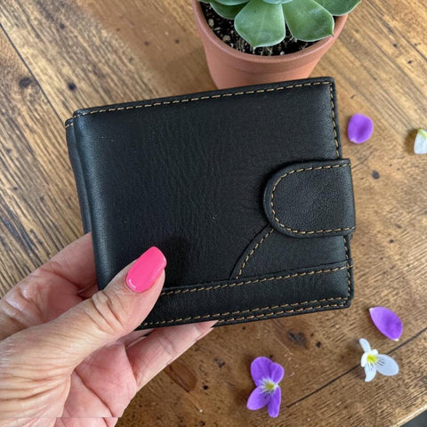 Black Vivace genuine leather wallet for men with clip closure and multiple card slots